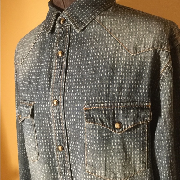 *SOLD* Mossimo Denim Snap Button Down, Sz M - Picture 2 of 6